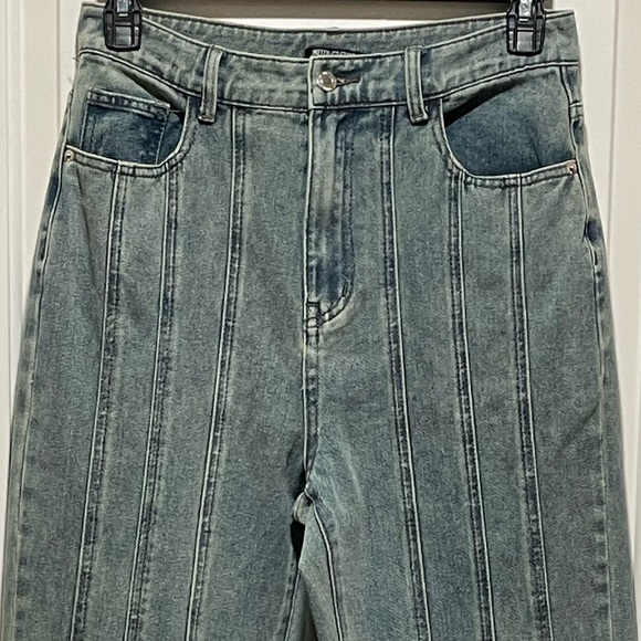 Pretty Little Thing Sz 6 Tall Vintage Wash High Waist Seam Detail 9.5” Leg Jeans - Picture 4 of 12